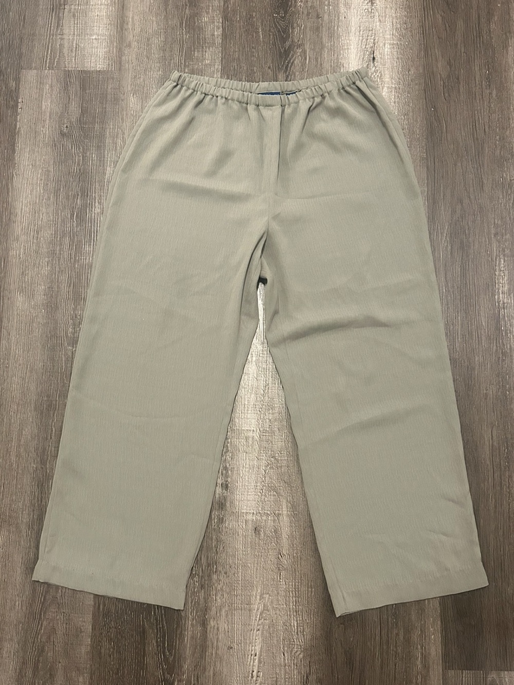 3/$10 Vintage wide leg textured pants
